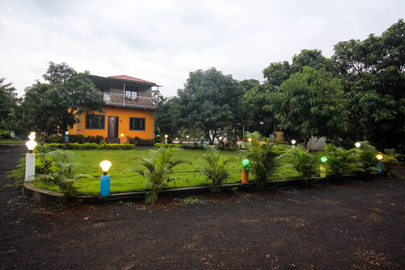 Bookholidays 20 -Best Resort in Karjat | Swimming Pool, Bonfire, Food & Fun